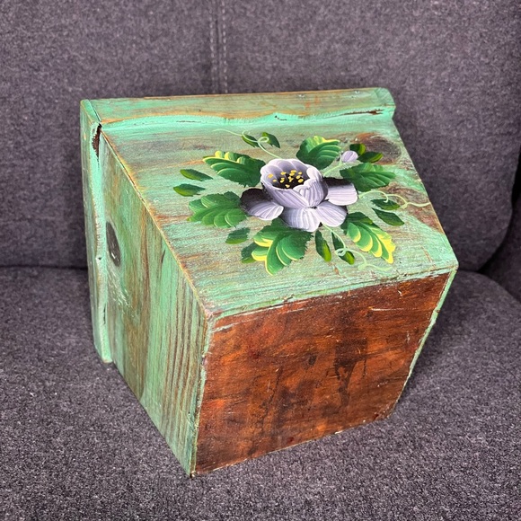 Wooden rustic flower box - Picture 4 of 9